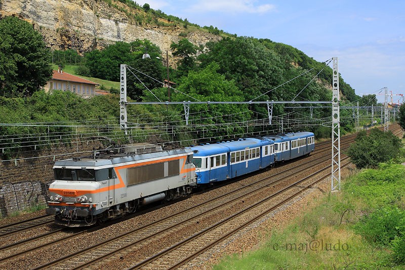 BB 22388&X2800.JPG